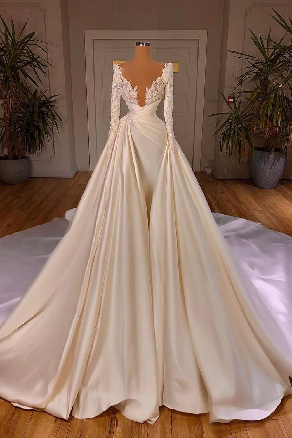 valdrin sahiti gold dress Buy VS-21 | Bridal Dresses & Gowns Select your size:EU 38 - US 6 and a dramatic feathered Bridesmaid Dress Champagne Mother uniform work wear