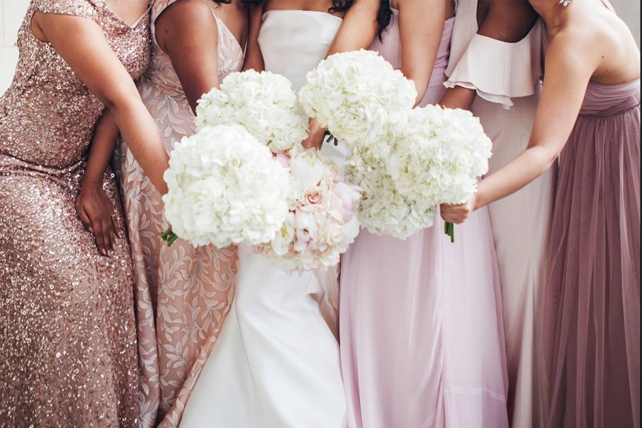 ! دليلك لاختيار فستان اخت العروسة