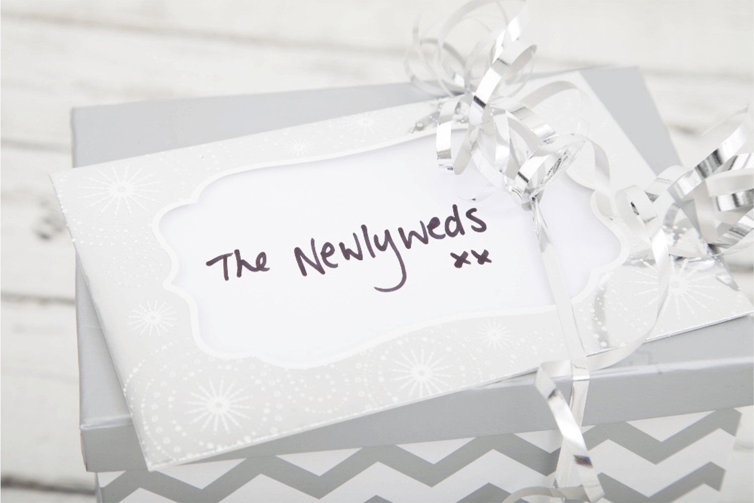 ! اختاري اجمل هدايا العرسان من هذا الدليل