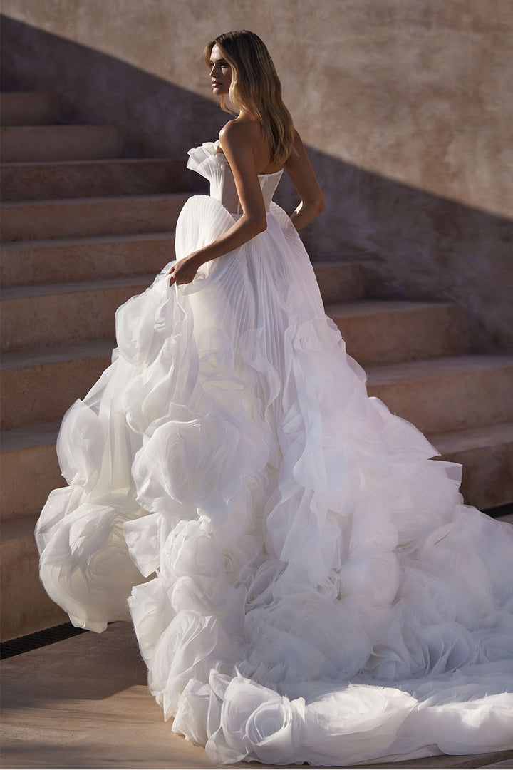 Milla Nova, Cloud Gown | Esposa