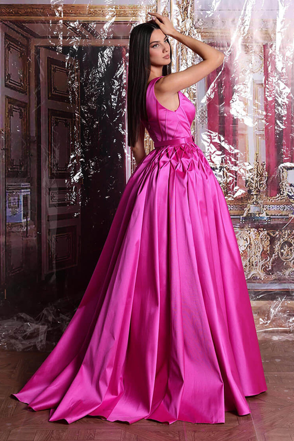 Tarek Ediz, V Neckline Evening Gown | Esposa