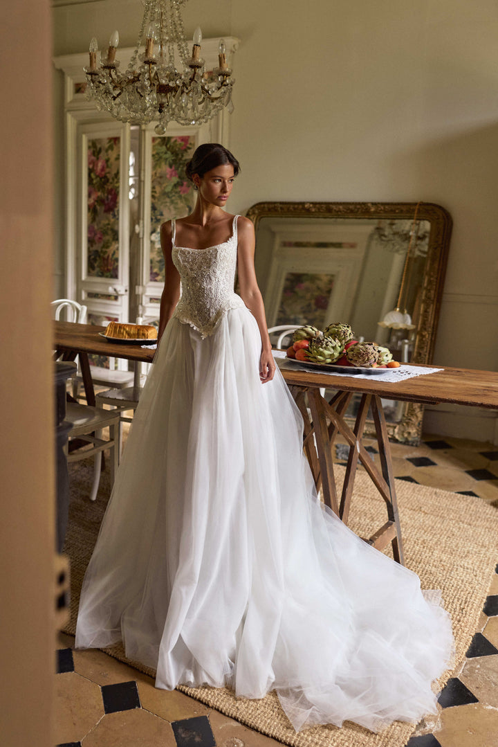 Milla Nova, Dawnelle, Romantic Bridal Gown | Esposa