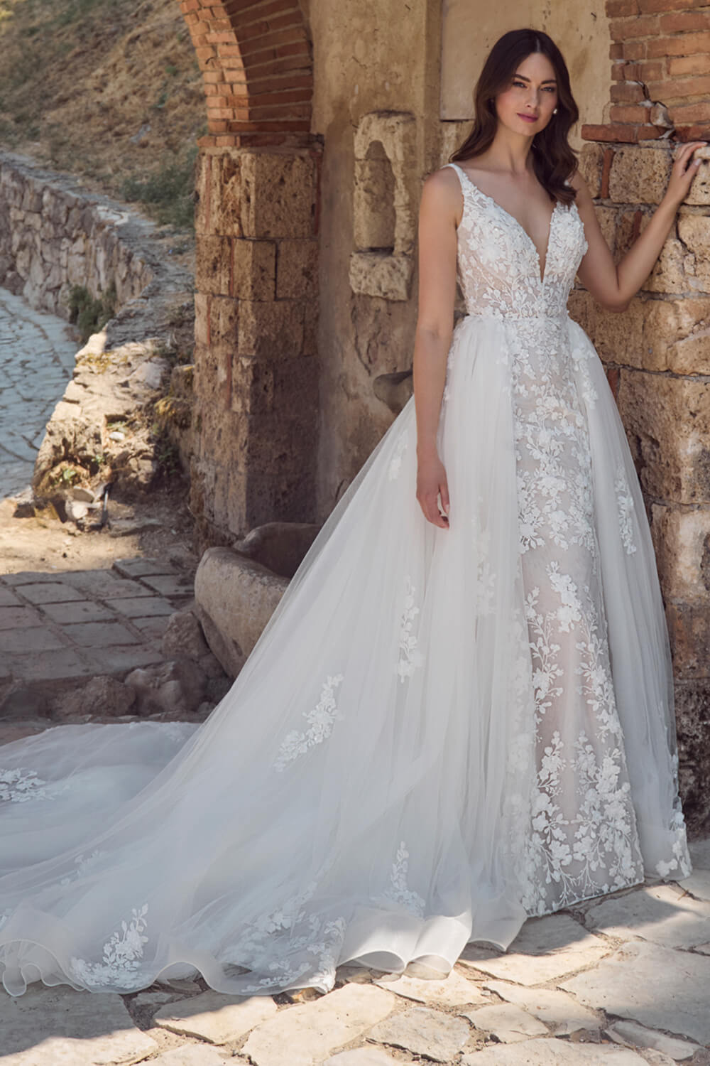 Blush, V Neckline Lace Dress | Esposa