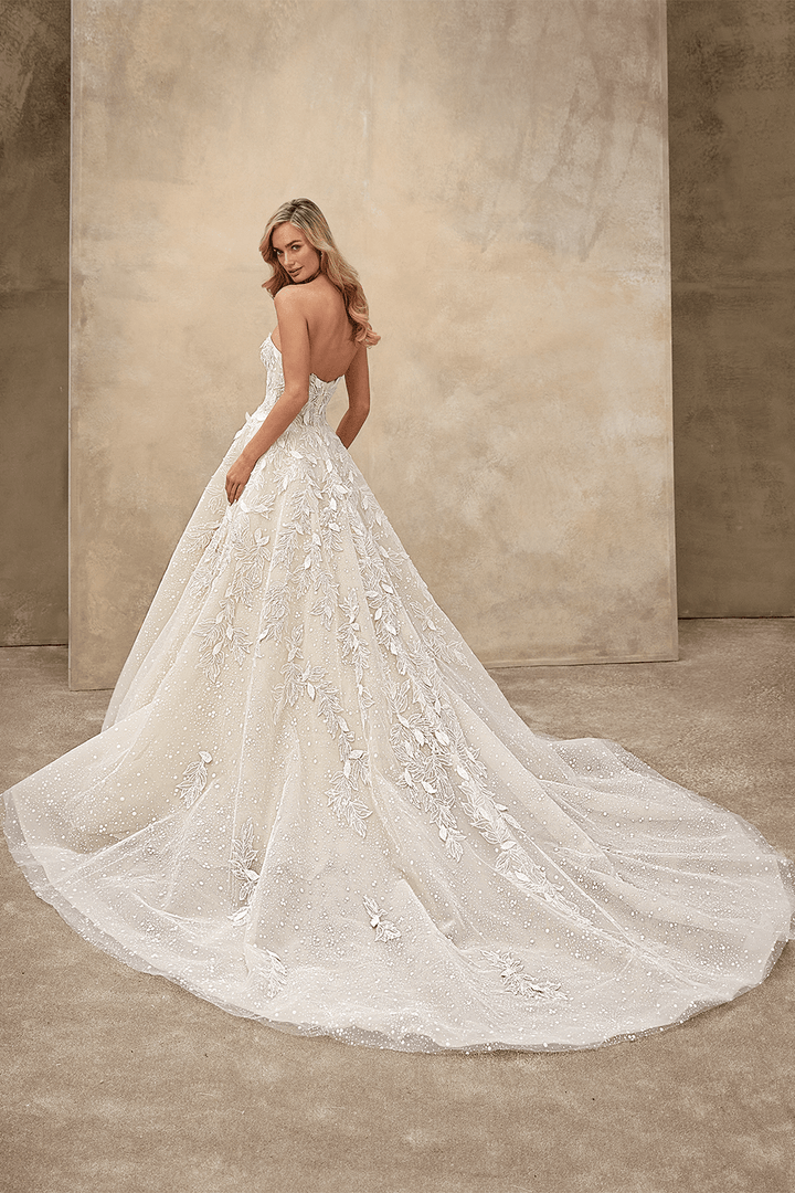 Demetrios, Romantic Ball Gown |  Esposa