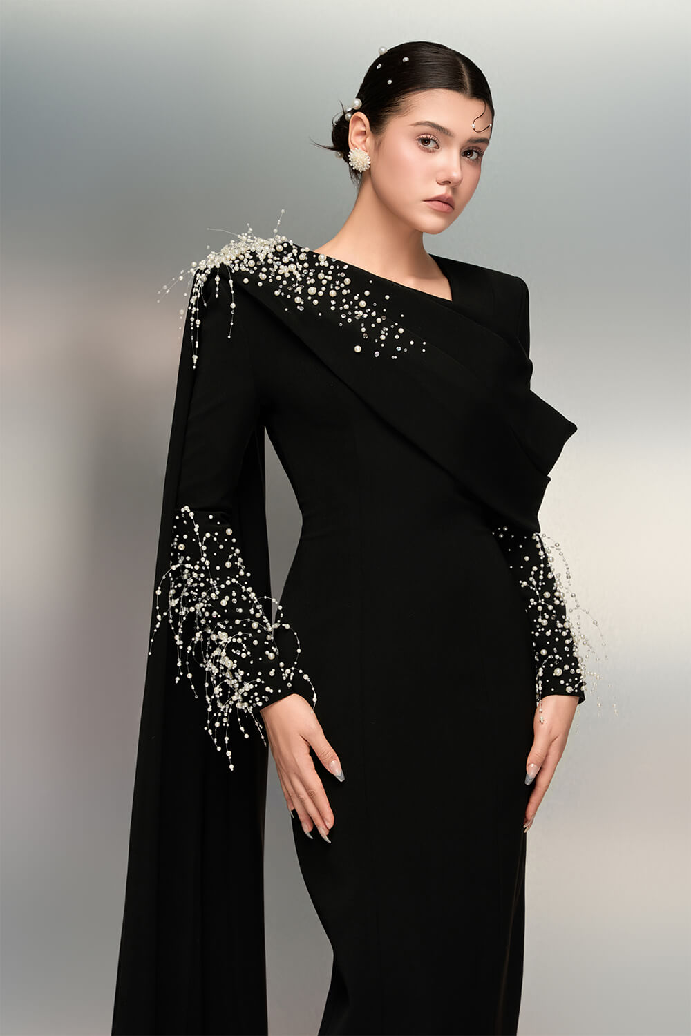 SV00962 | Modern Luxurious Dress | Esposa