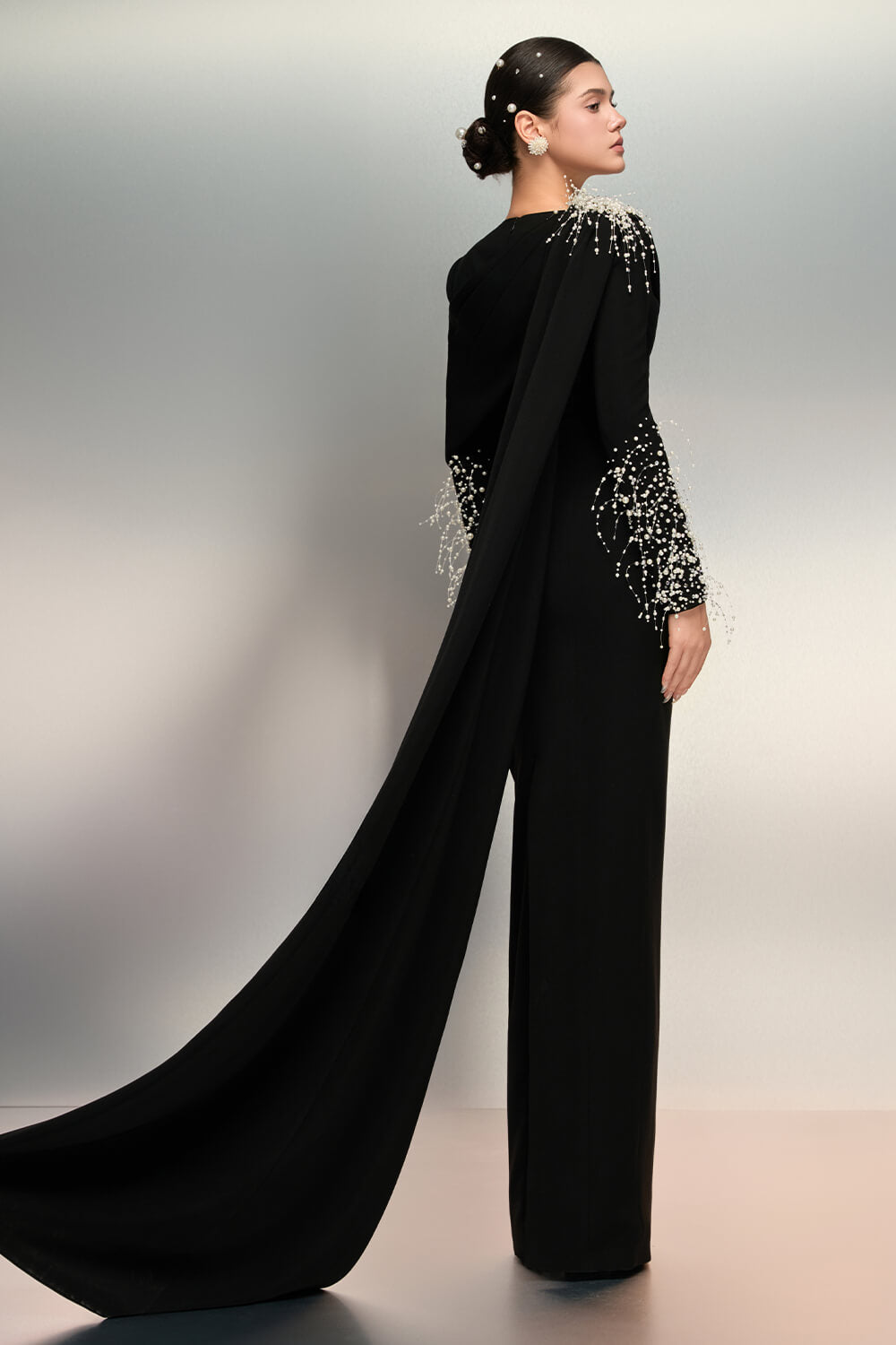 SV00962 | Modern Luxurious Dress | Esposa