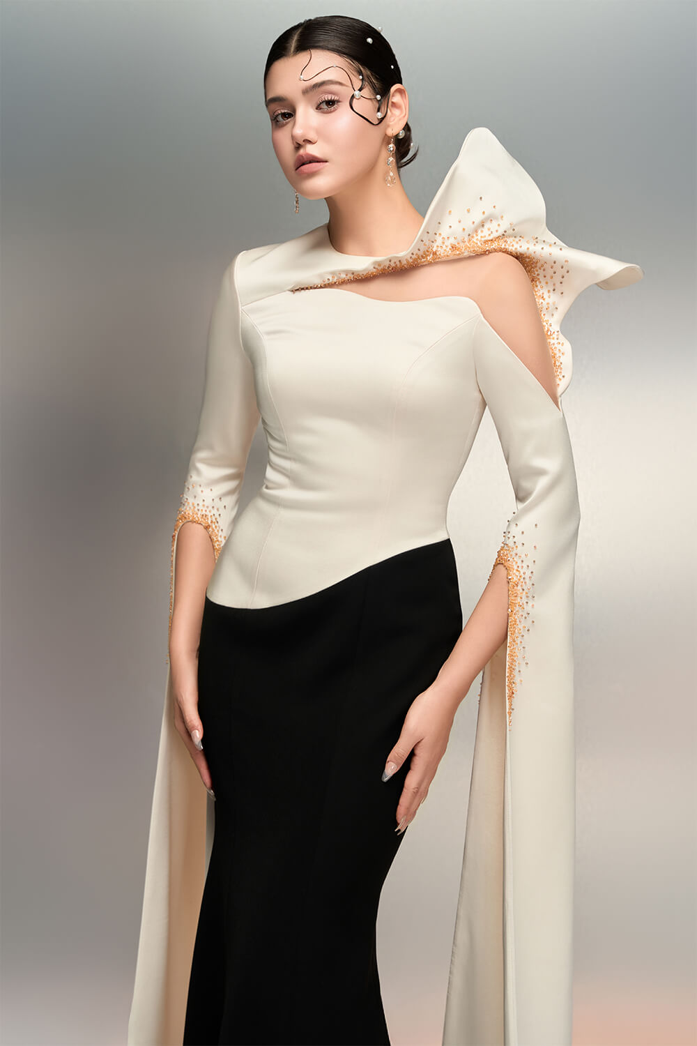 SV00981 | Unique Modern Dress | Esposa
