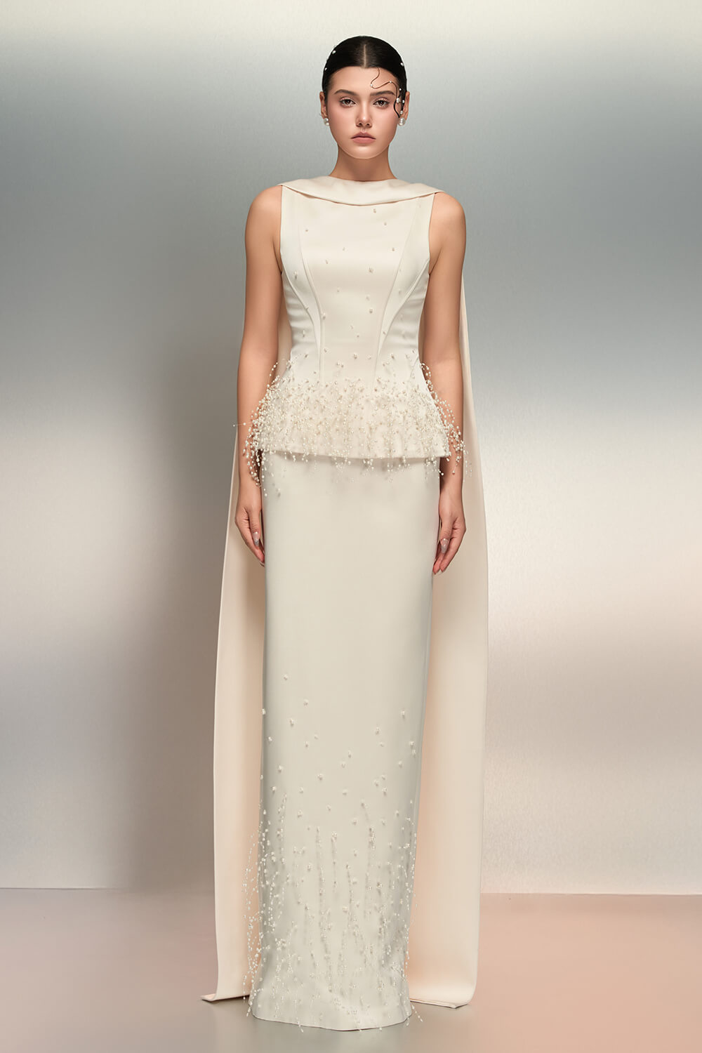 SV00984 | Delicate Dress With Cape | Esposa