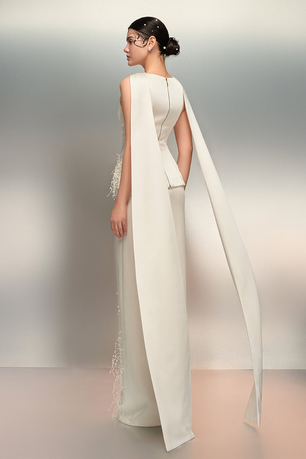 SV00984 | Delicate Dress With Cape | Esposa
