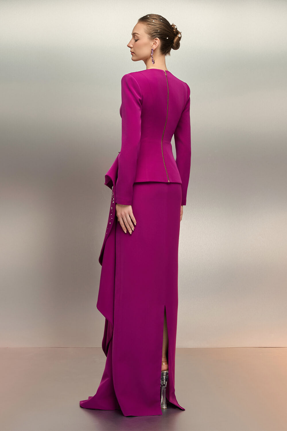 SV01020 | V Neckline Gown | Esposa