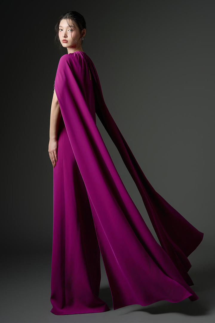 SV01034 | Elegant Dress With Cape | Esposa