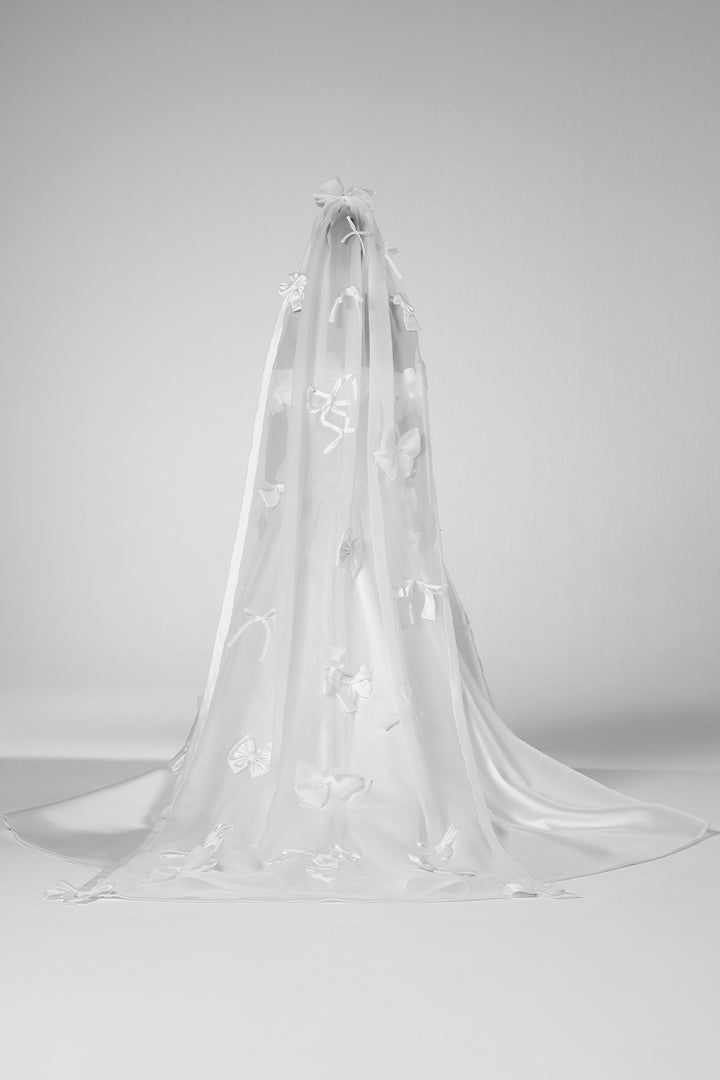 Viktor & Rolf, Artistic A-Line Gown | Esposa