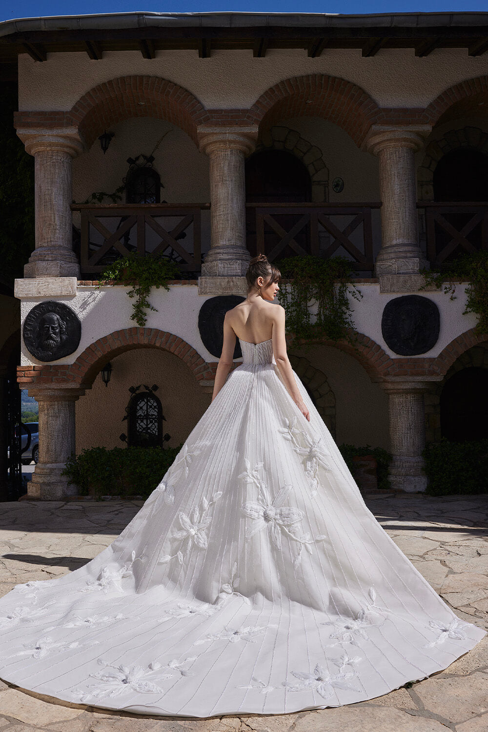 Nova Bella, Sweetheart Neckline Gown | Esposa