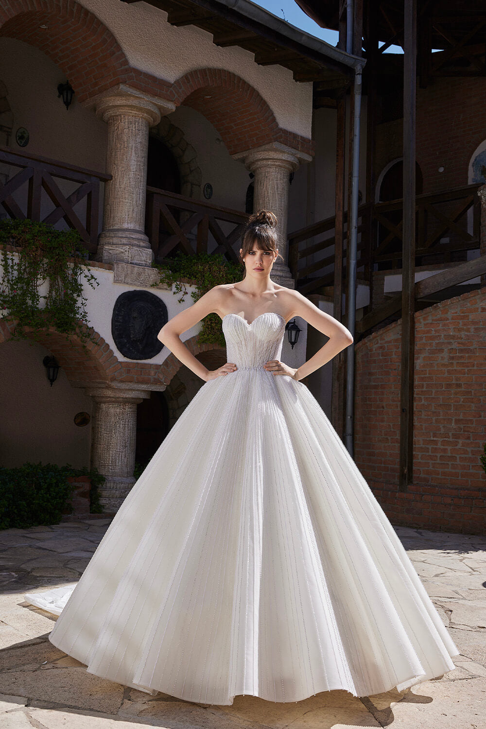Nova Bella, Sweetheart Neckline Gown | Esposa