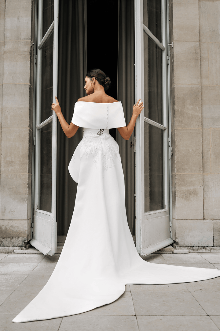 Nova Bella, Striking Column Gown | Esposa