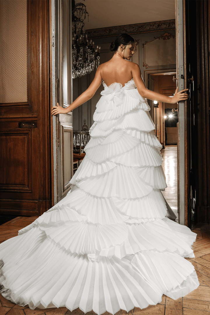 Nova Bella, Avant-Garde Ball Gown | Esposa