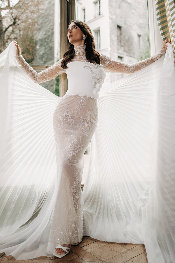 Nova Bella, Dramatic Mermaid Gown | Esposa