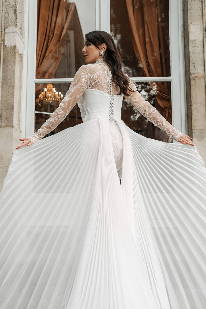 Nova Bella, Dramatic Mermaid Gown | Esposa