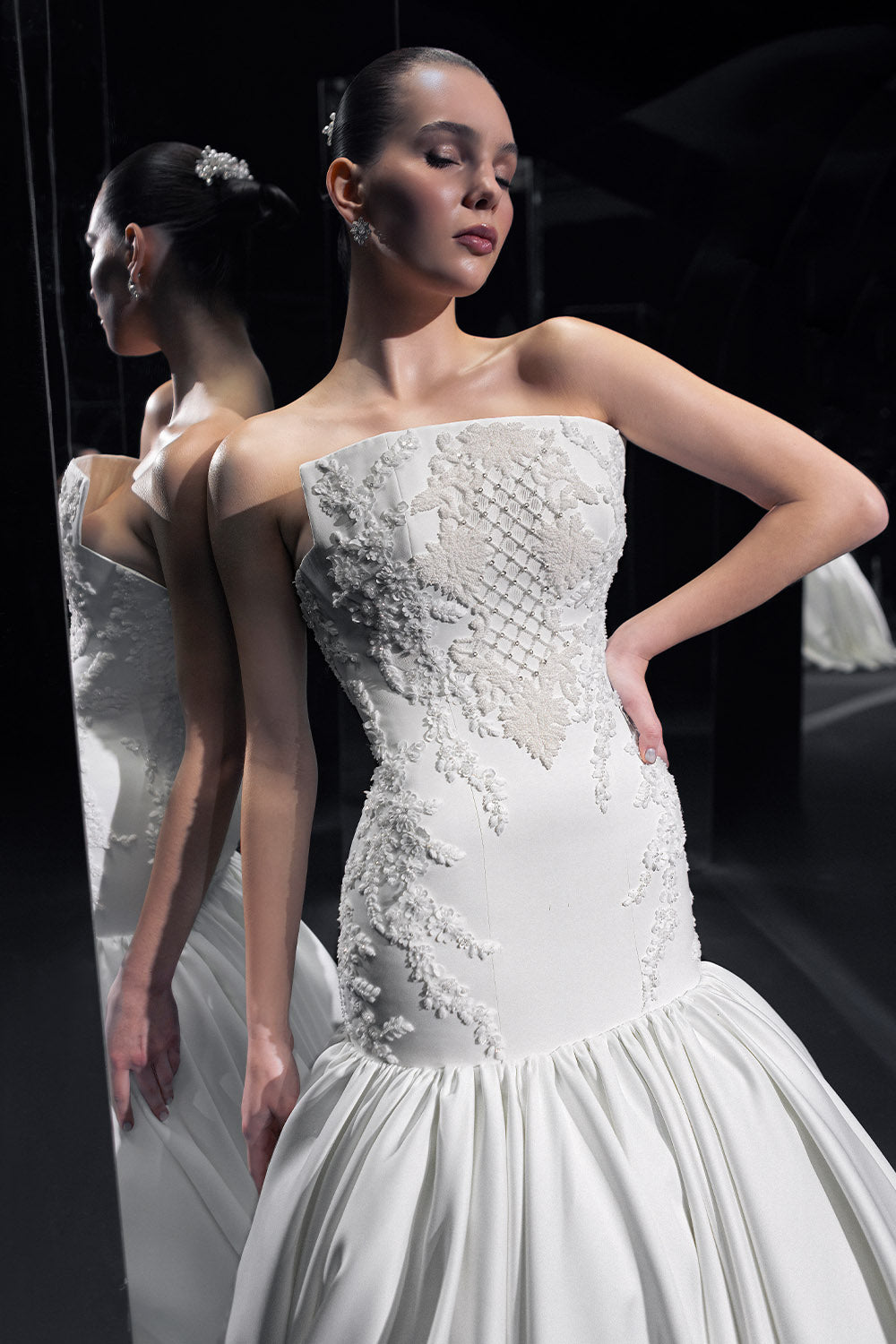 Nova Bella, Striking Mermaid Gown | Esposa