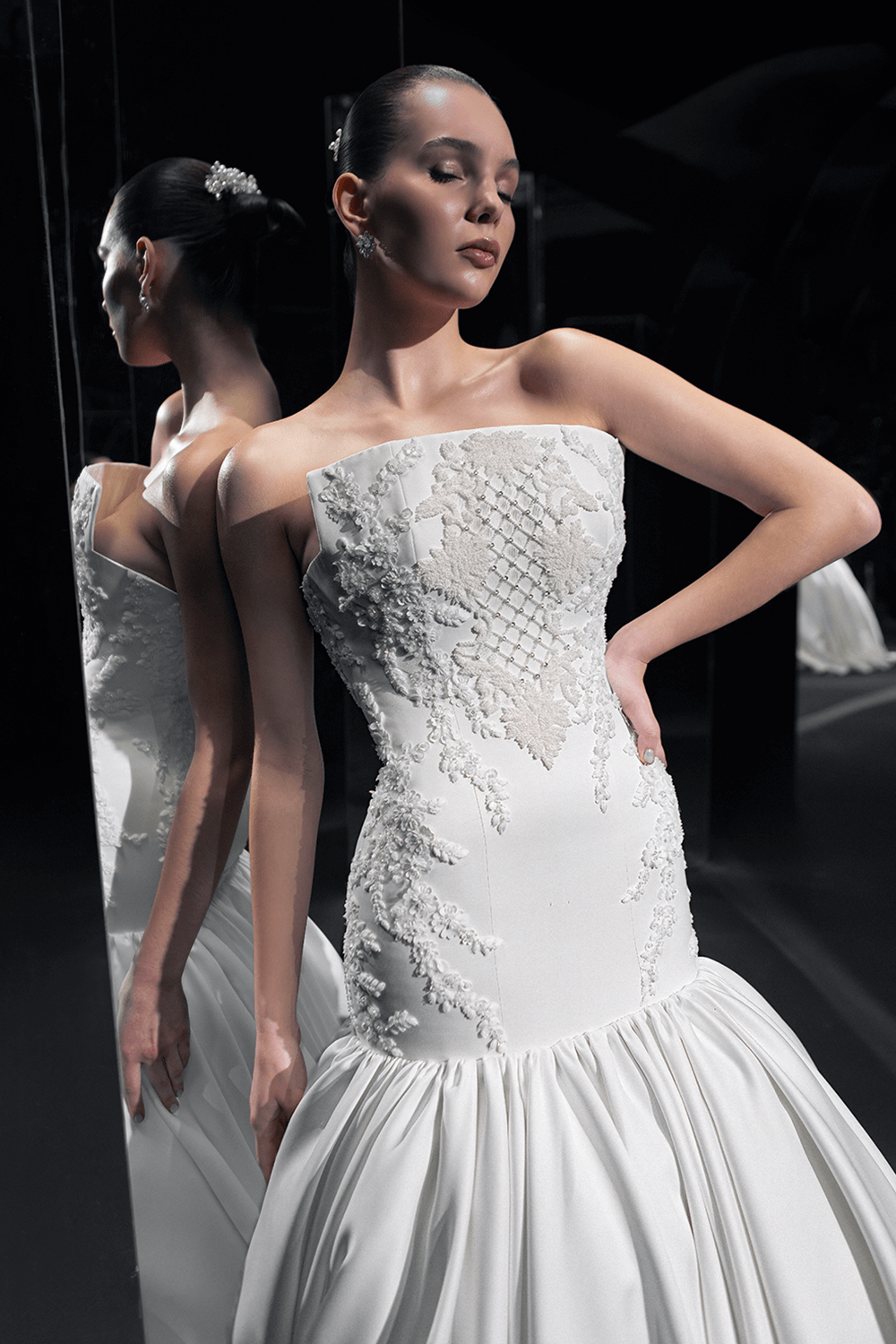 Nova Bella, Striking Mermaid Gown | Esposa