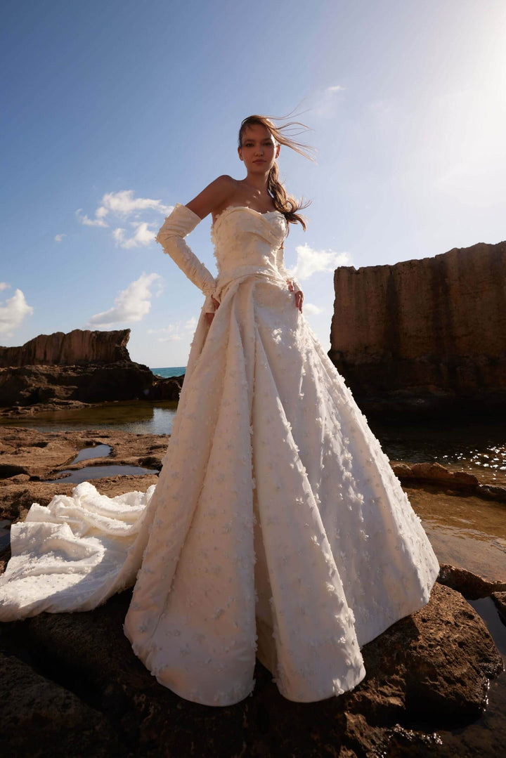 0105DO | Plume by Kristie | WeDo by Esposa