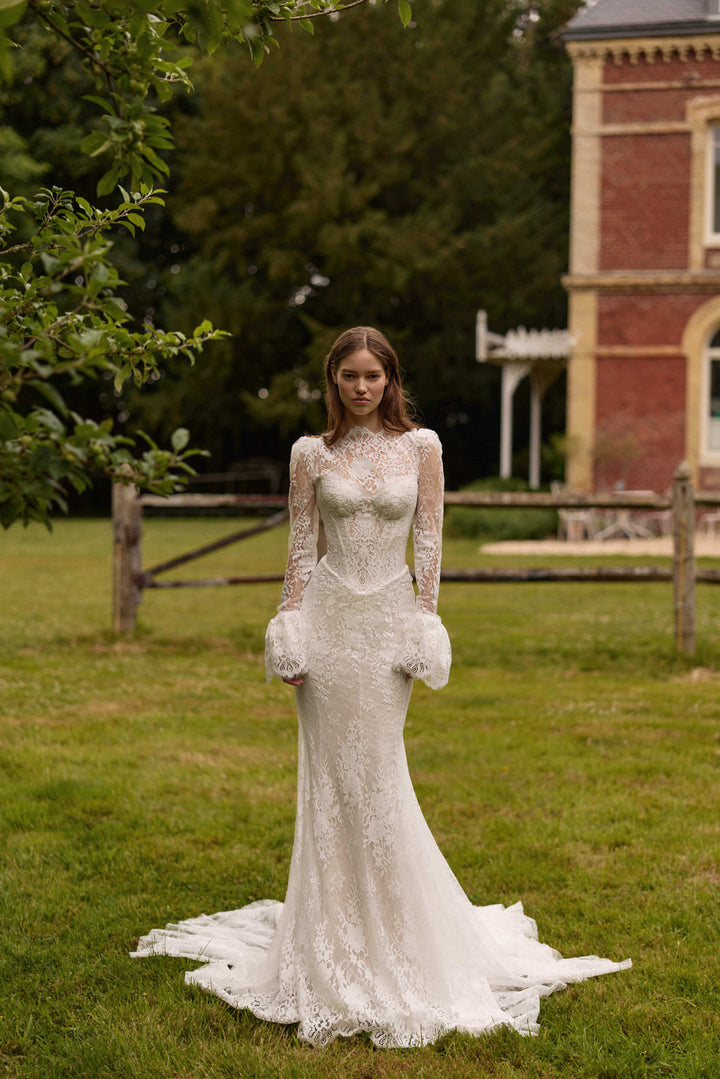 Milla Nova, Avenara, Strapless Wedding Gown | Esposa