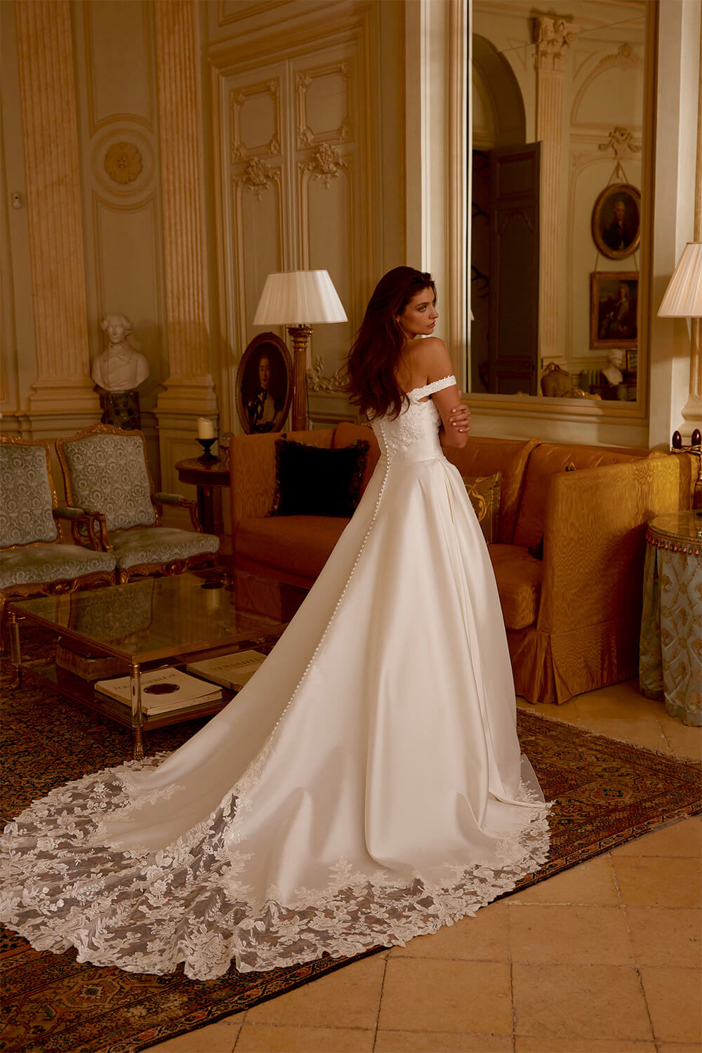 Justin Alexander, Off Shoulder Bridal Gown | Esposa