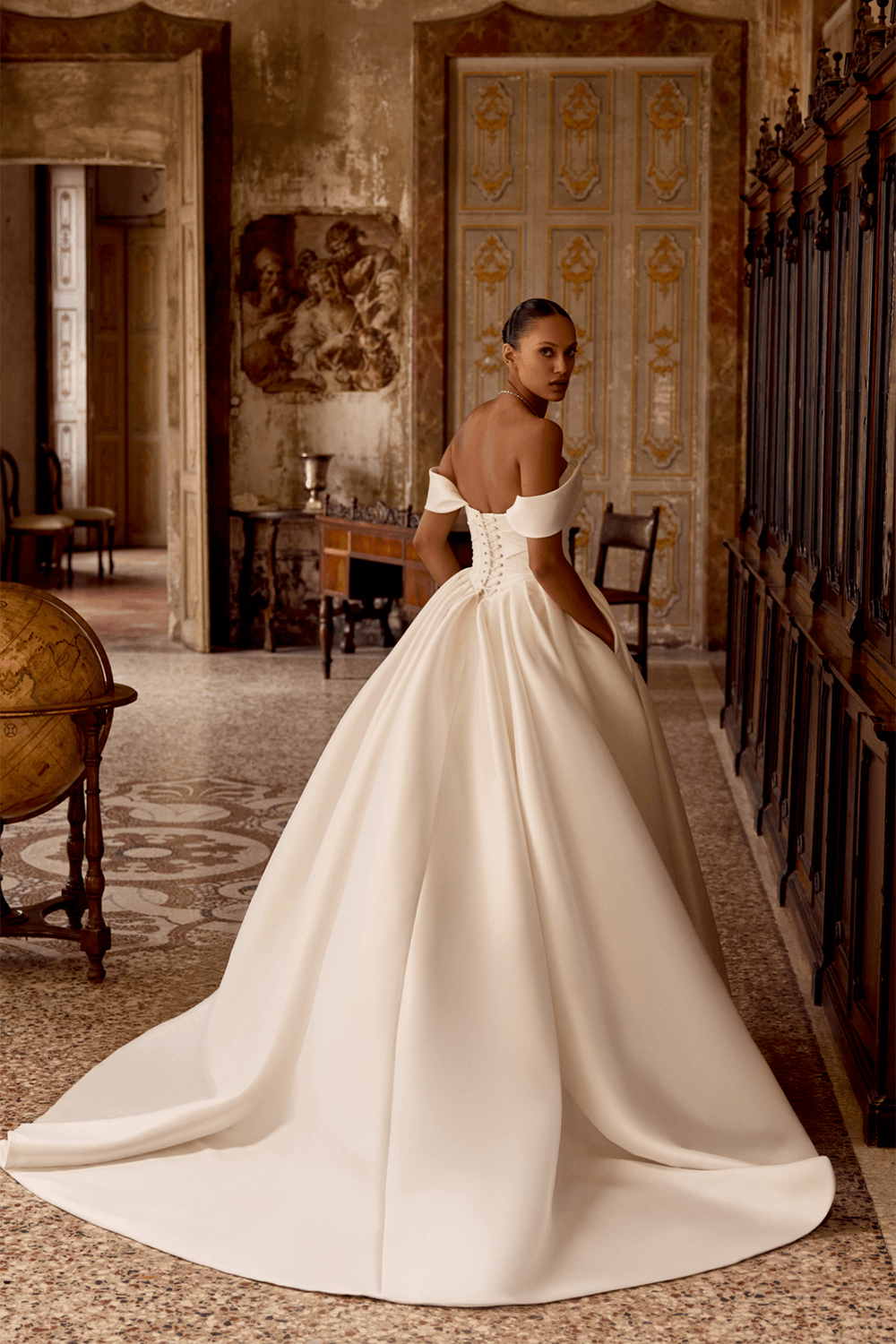 Justin Alexander, Off-shoulder Ball Gown | Esposa