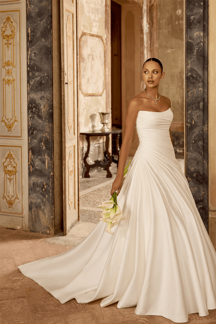 Justin Alexander, Lustrous A-Line Gown | Esposa