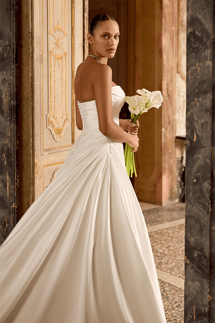 Justin Alexander, Timeless Bridal Gown | Esposa