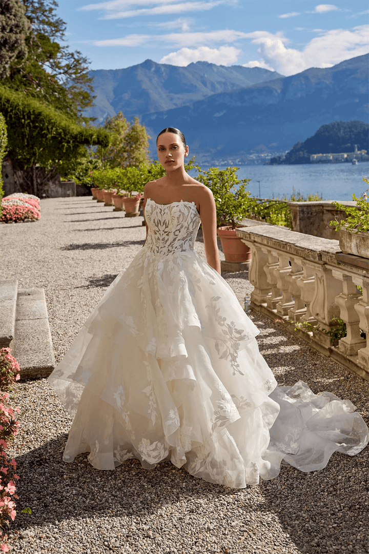 Justin Alexander, Voluminous ball gown | Esposa