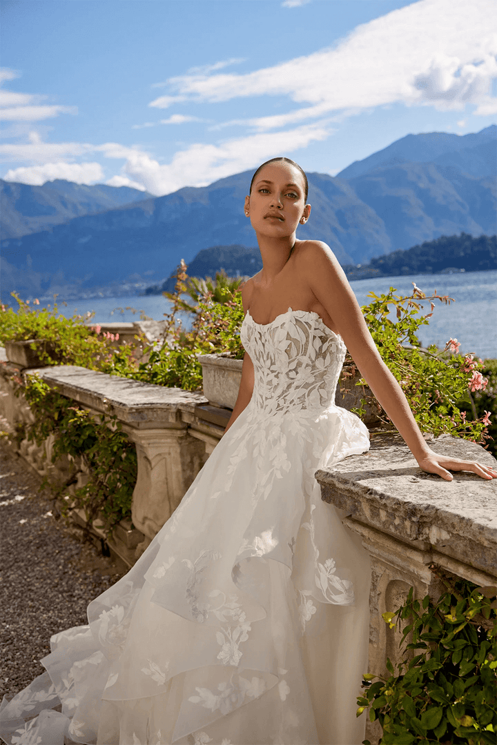 Justin Alexander, Voluminous ball gown | Esposa
