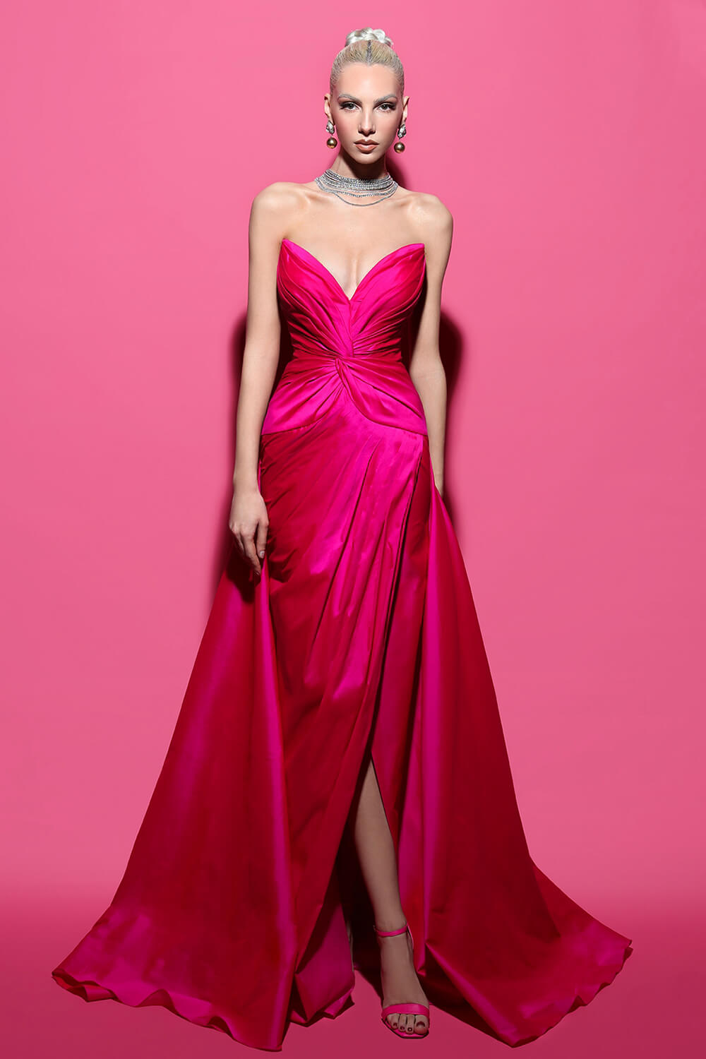 Tarek Ediz, Stunning V-Neckline Dress | Esposa