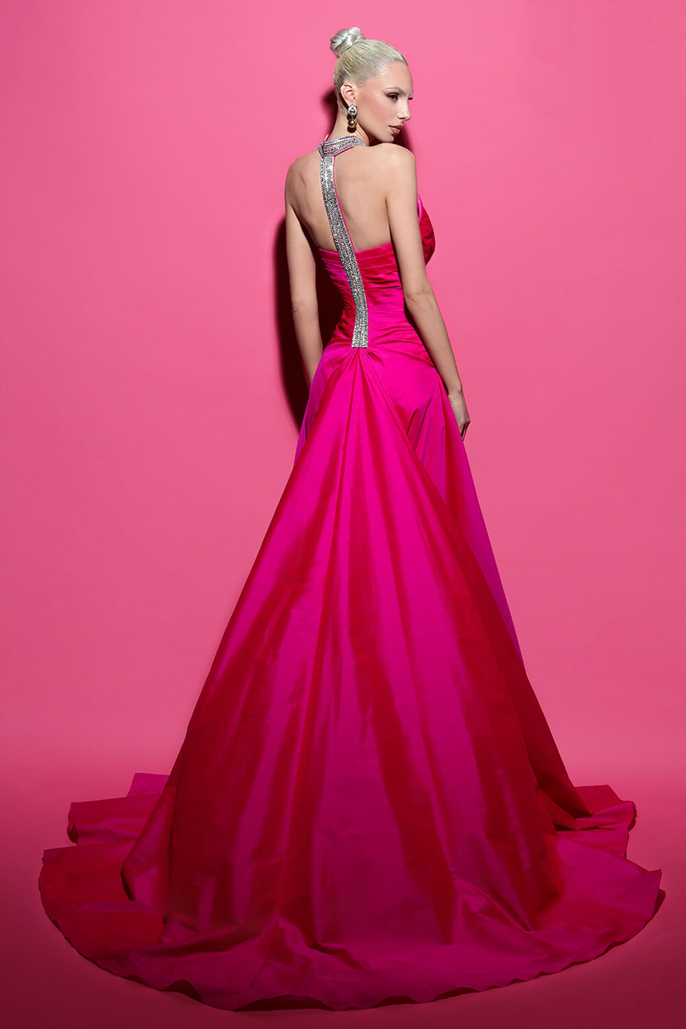 Tarek Ediz, Stunning V-Neckline Dress | Esposa