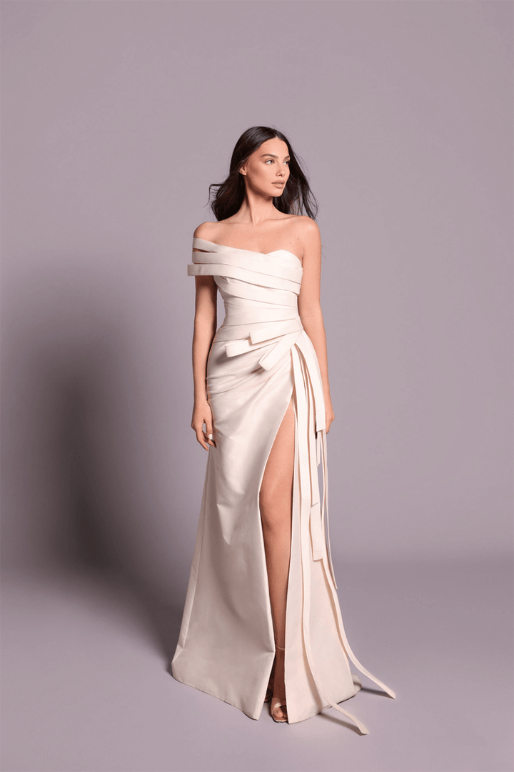 Tarek Ediz, Elegant Straight Gown | Esposa