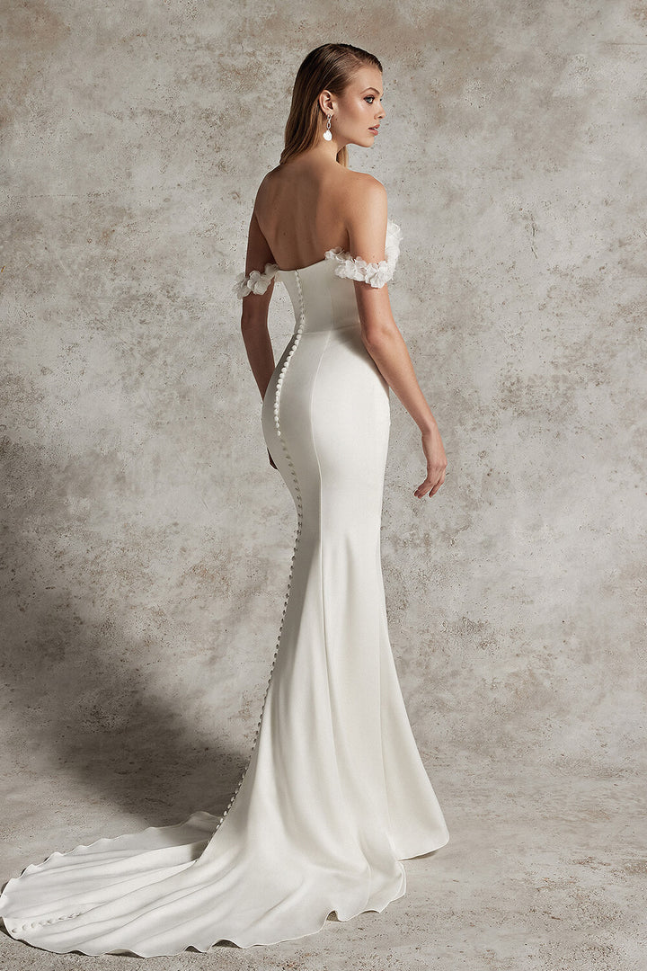 Justin Alexander, Chic Wedding Dress | Esposa