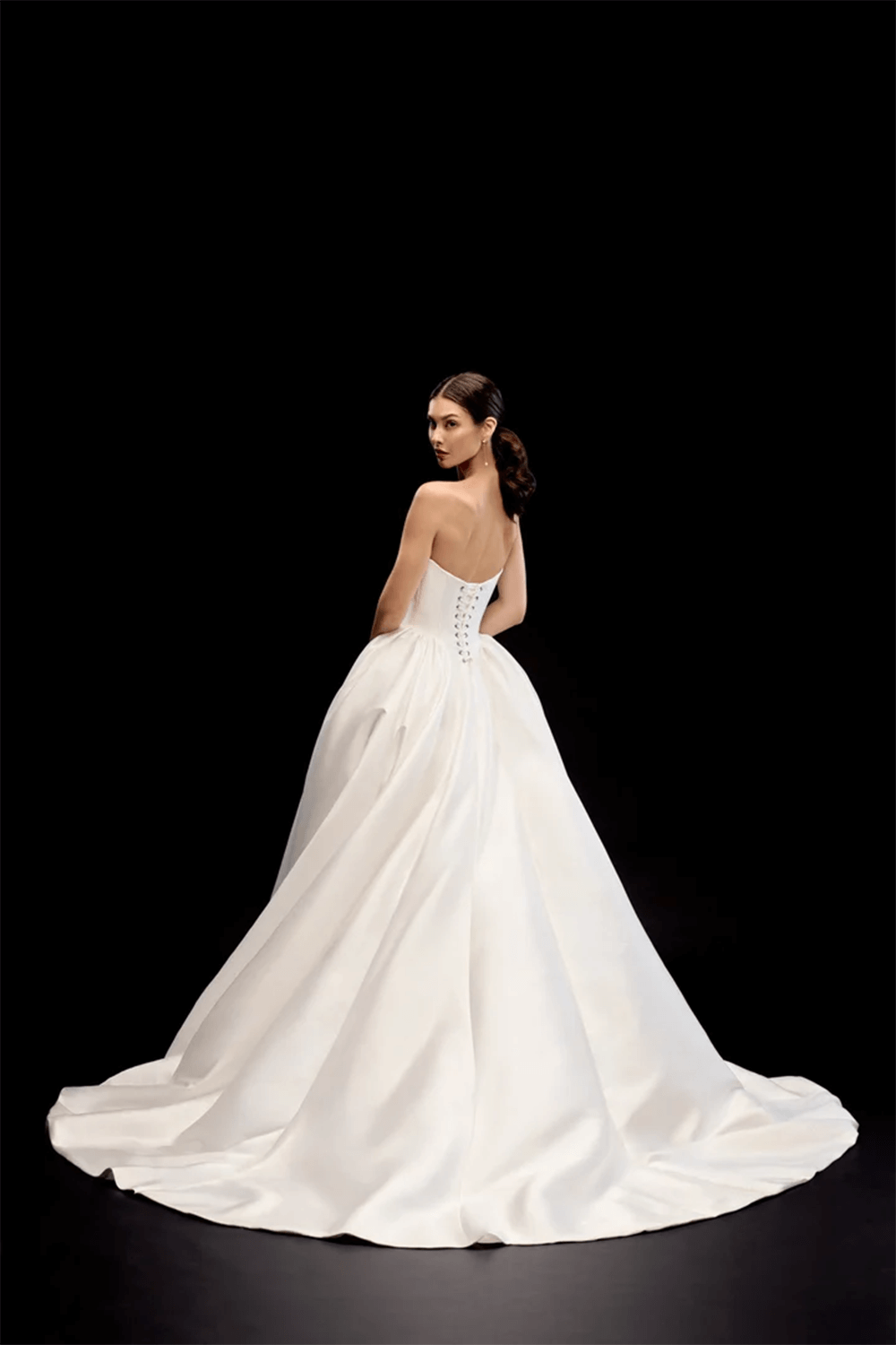 Justin Alexander, Sculptural Ball Gown | Esposa