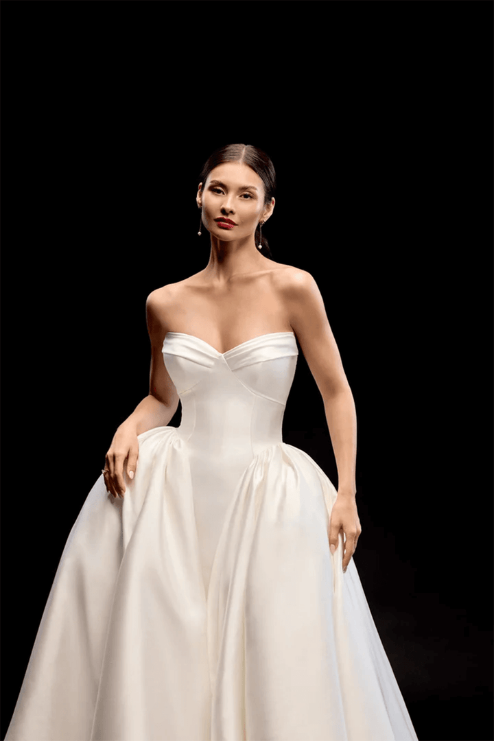 Justin Alexander, Sculptural Ball Gown | Esposa