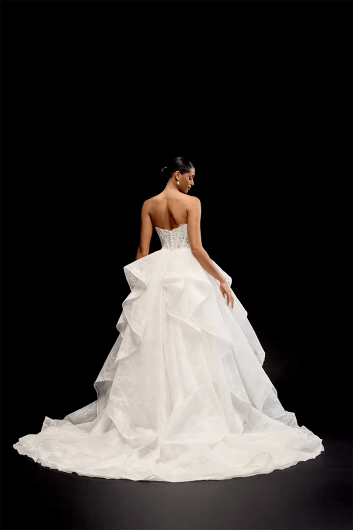 Justin Alexander, Voluminous Ball Gown | Esposa