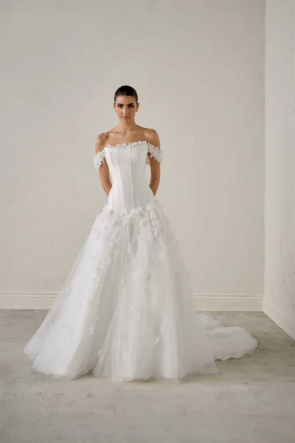 Justin Alexander, Romantic off-the-shoulder Gown | Esposa