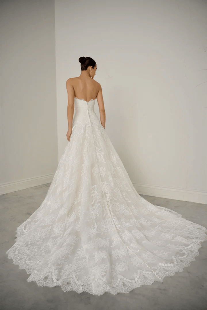 Justin Alexander, Timeless A-line Gown | Esposa