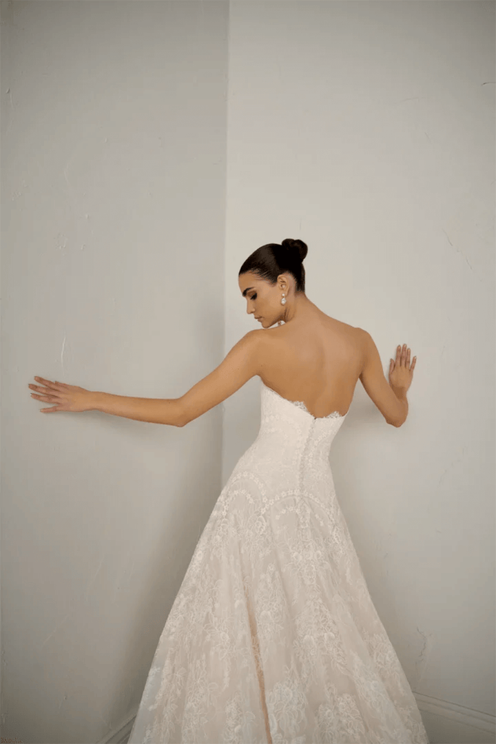 Justin Alexander, Timeless A-line Gown | Esposa