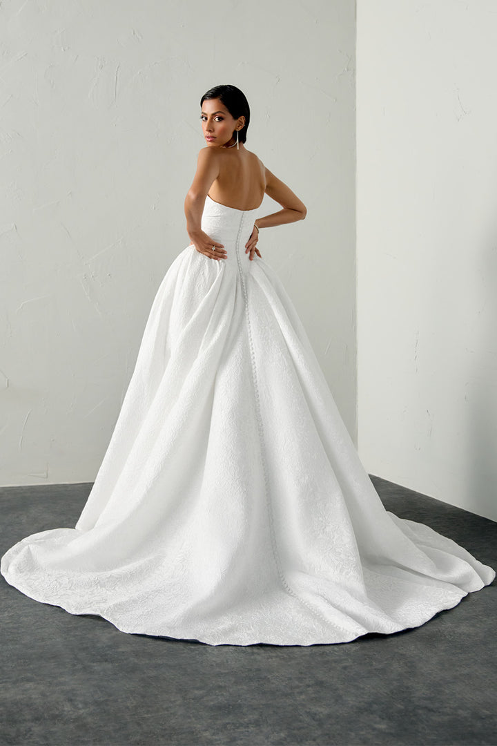 Justin Alexander, Timeless Ball Gown Bridal Dress | Esposa