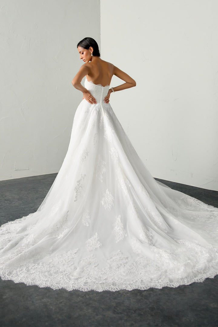 Justin Alexander, Graceful Lace A-Line Gown | Esposa 