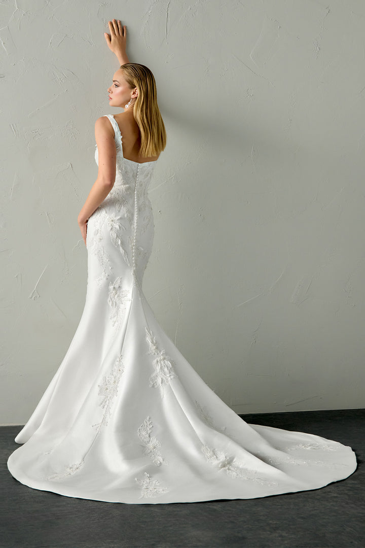 Justin Alexander, Elegant Mermaid Bridal Gown | Esposa
