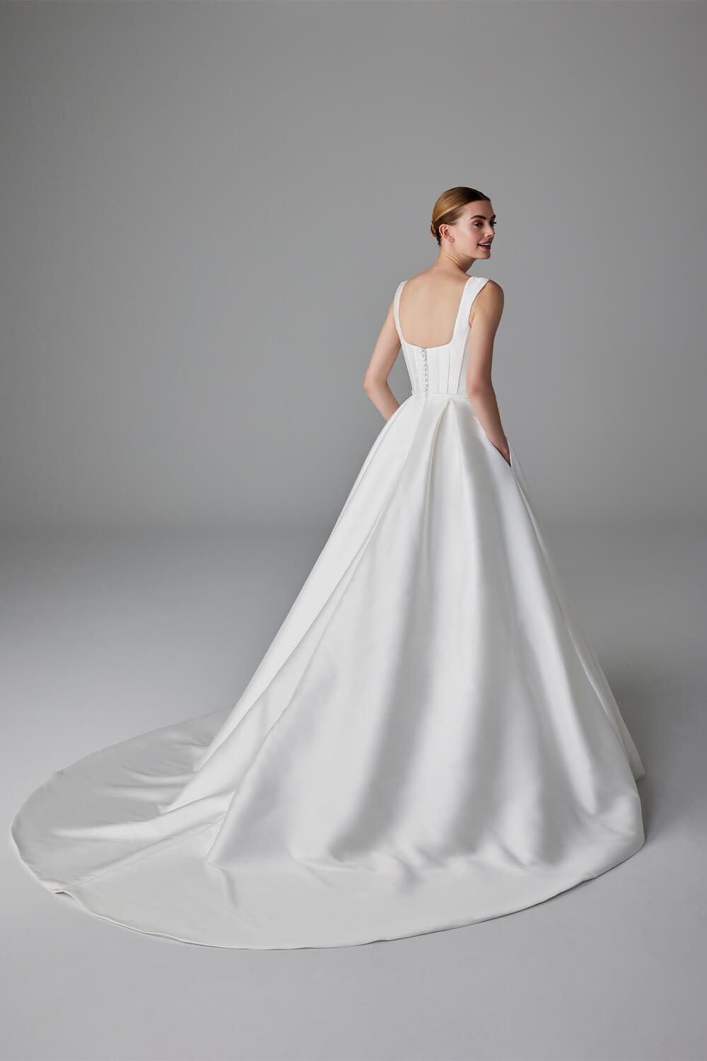Pronovias, Simple Corset Gown | Esposa