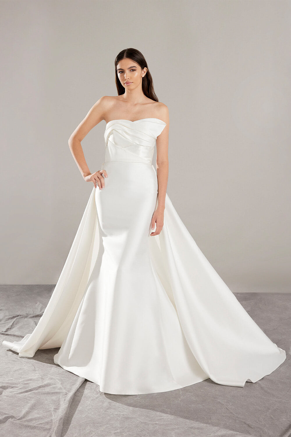 Pronovias, Elegant Mermaid Dress | Esposa