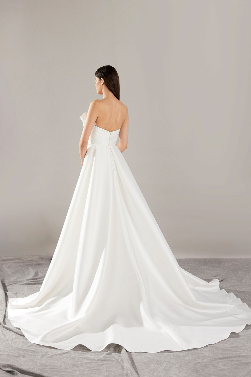 Pronovias, Elegant Mermaid Dress | Esposa