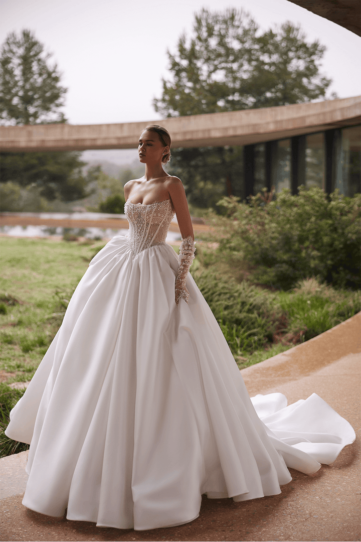 Eva Lendel, Romantic Ball Gown | Esposa
