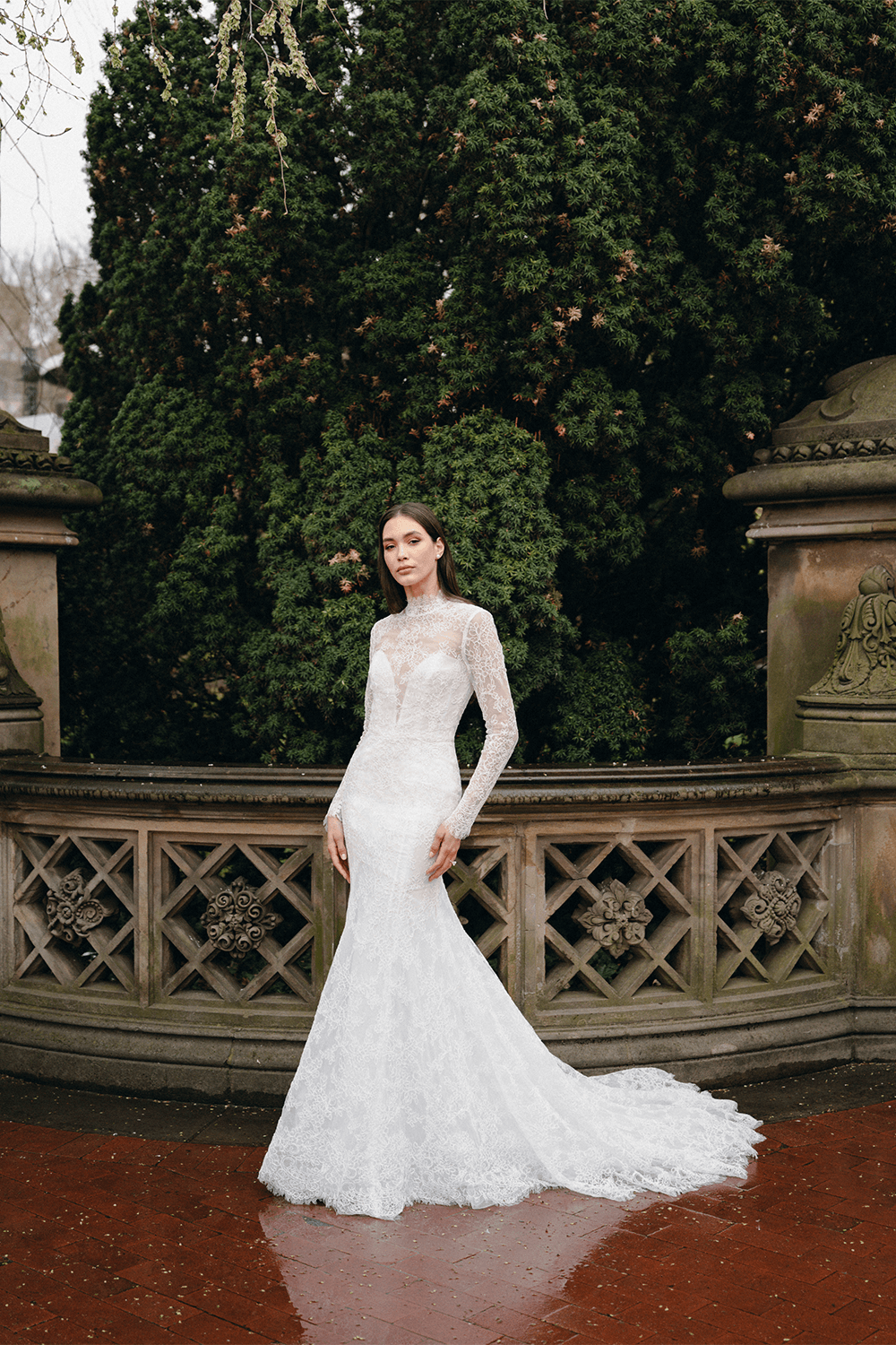 Monique Lhuillier, Ethereal Fit and Flare Gown | Esposa